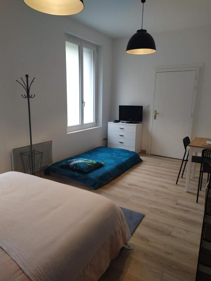 Chambre Au Coeur De Loudun Exterior foto